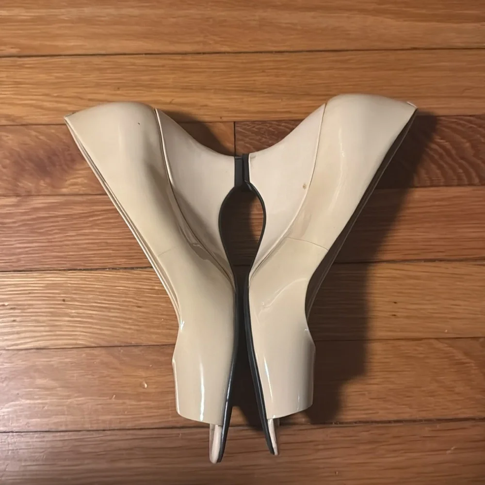 Cream Beige 8.5M Easy Spirit opened Toe Wedge Shoes great condition